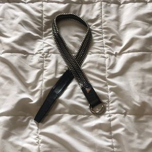 Black leather, chain guess belt